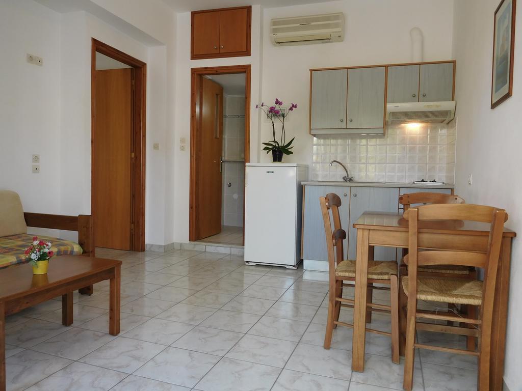 Anthea Apartments Paleóchora Extérieur photo