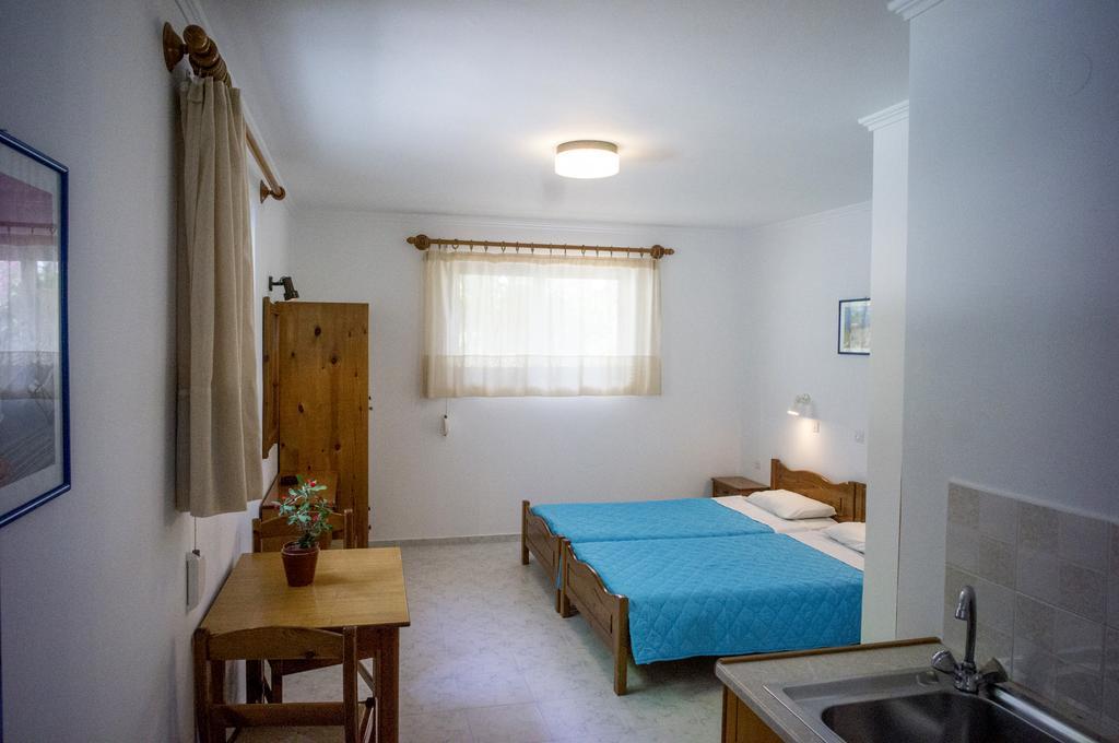 Anthea Apartments Paleóchora Extérieur photo